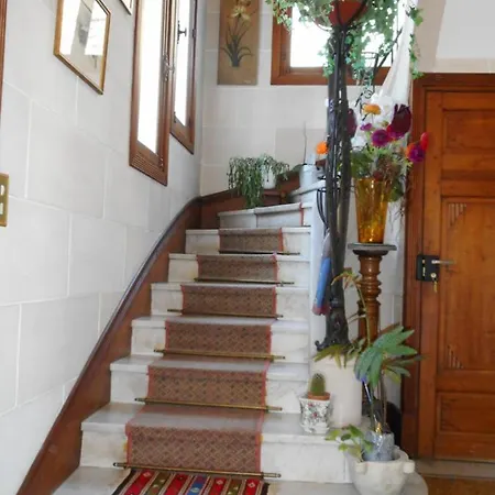 Helianthe 住宿加早餐酒店 凯恩