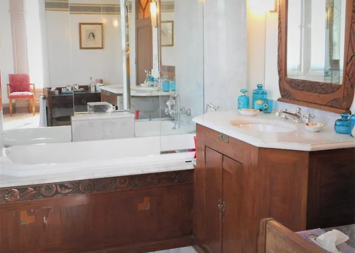 לינה וארוחת בוקר Helianthe